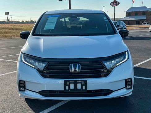 Certified 2024 Honda Odyssey Sport image 11