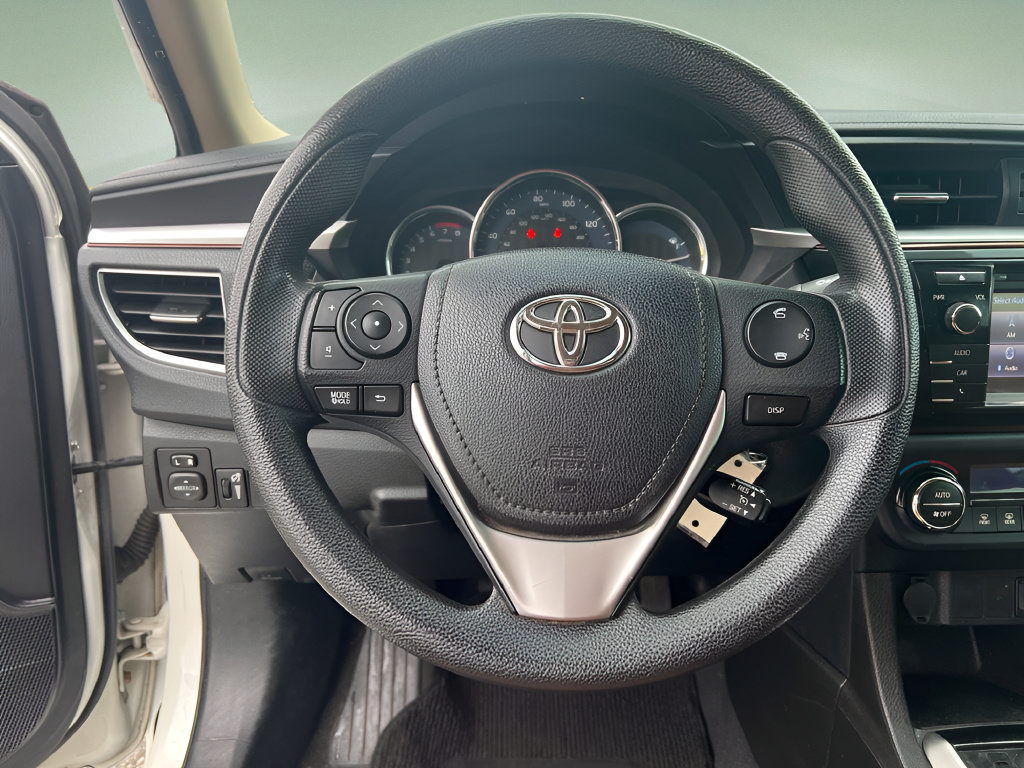 Used 2014 Toyota Corolla LE FWD image 18