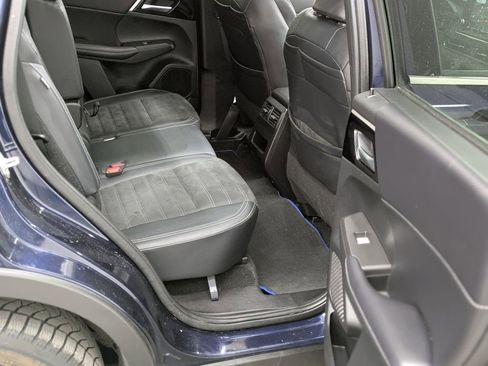 Used 2023 Mitsubishi Outlander SE AWD/4WD image 30