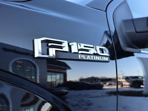 Used 2017 Ford F150 Platinum w/ Equipment Group 701A Luxury image 9