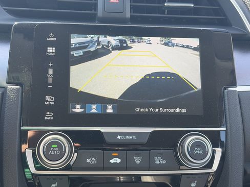 Used 2017 Honda Civic Touring image 31