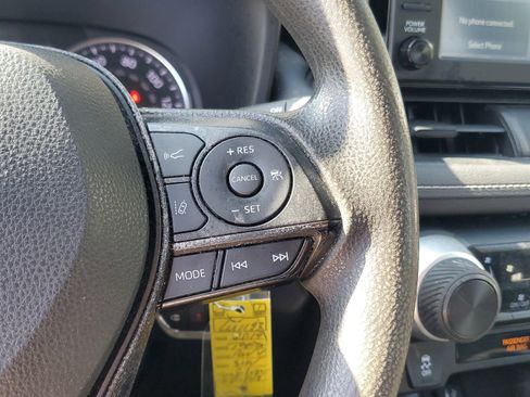 Used 2019 Toyota RAV4 LE image 23