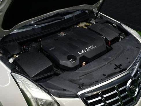 Used 2013 Cadillac XTS Premium w/ Driver Assist Package image 13