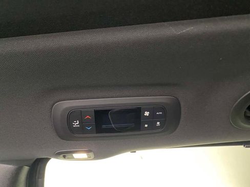 New 2026 Chrysler Pacifica Limited w/ S Appearance Package image 31