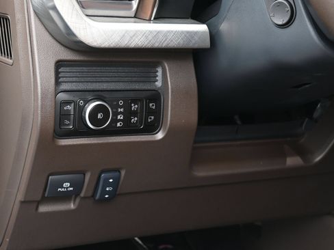 Used 2025 Ford F350 King Ranch w/ FX4 Off-Road Package AWD/4WD image 23