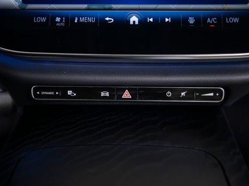 Used 2024 Mercedes-Benz E 350 4MATIC Sedan image 29