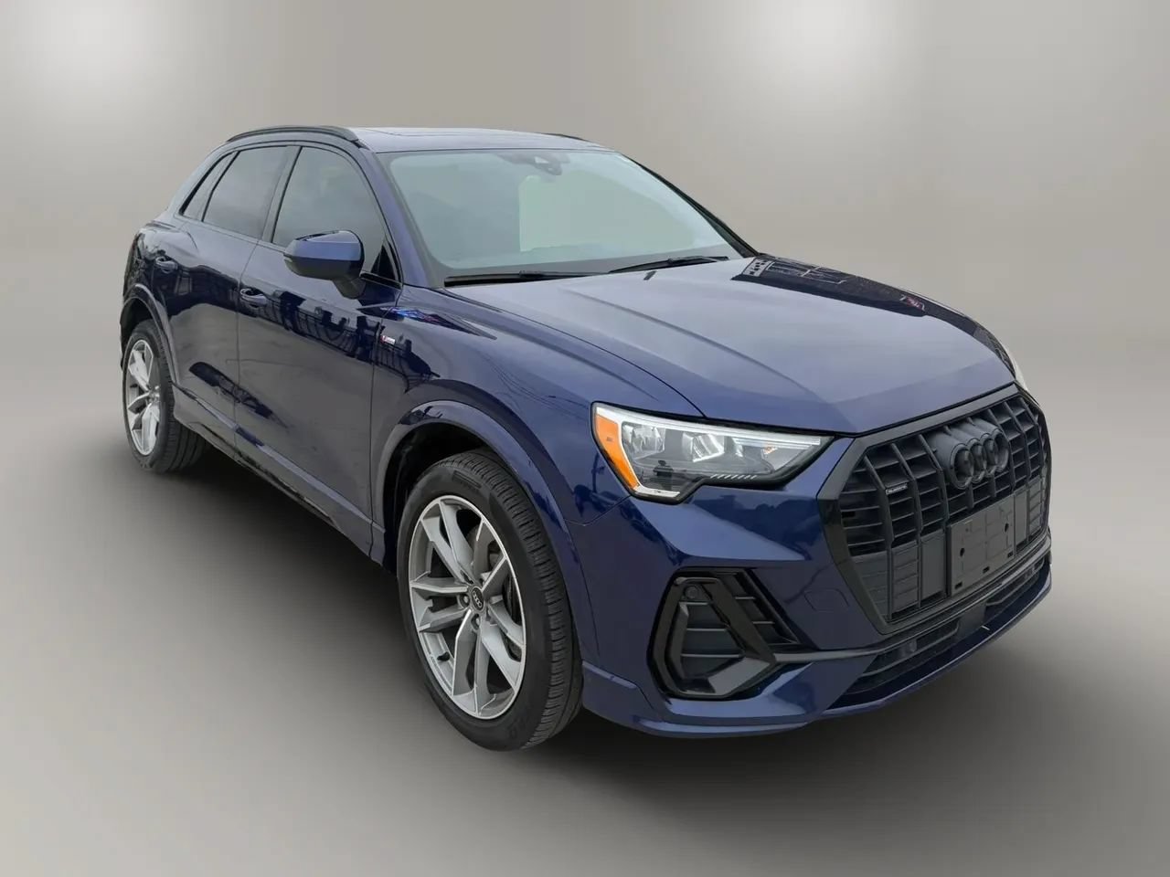 Used 2022 Audi Q3 2.0T Premium w/ Black Optic Sport Package AWD/4WD image 1