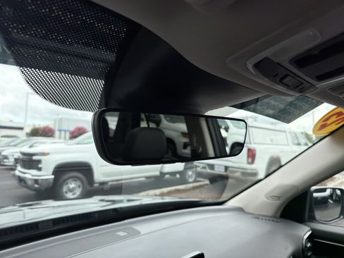 Used 2025 Honda Pilot Touring image 27
