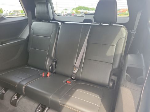 Used 2019 Chevrolet Traverse LT w/ LPO, Floor Liner Package AWD/4WD image 17