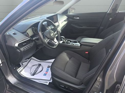 Certified 2024 Nissan Altima 2.5 SV w/ SV Premium Package AWD/4WD image 11