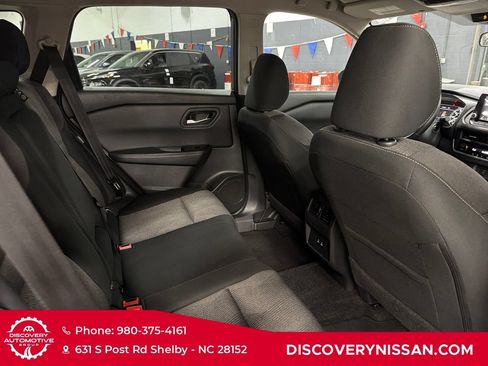 Certified 2025 Nissan Rogue SV AWD/4WD image 36