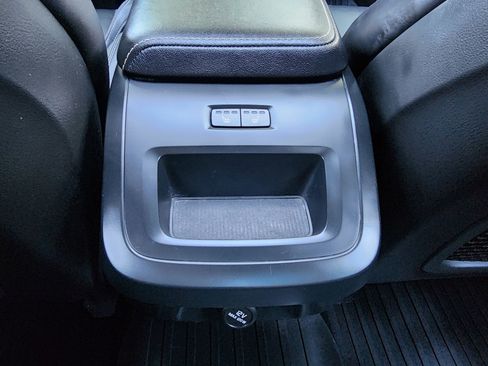 Used 2019 Volvo S60 T6 R-Design image 30