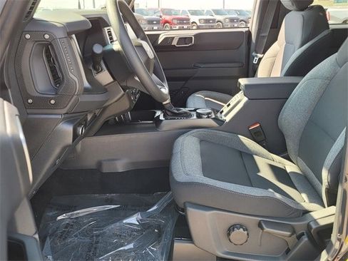 New 2025 Ford Bronco 4-Door image 32