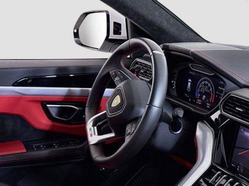 Used 2020 Lamborghini Urus AWD/4WD image 33