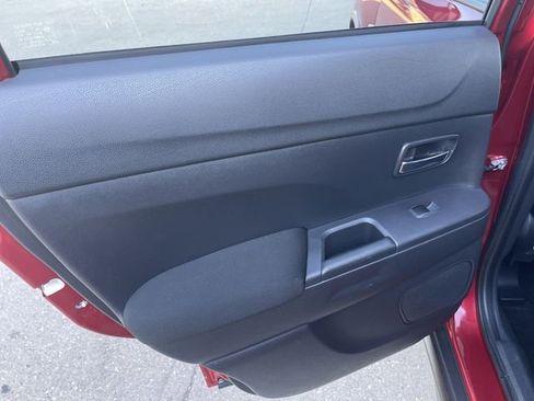 Used 2024 Mitsubishi Outlander Sport ES image 12