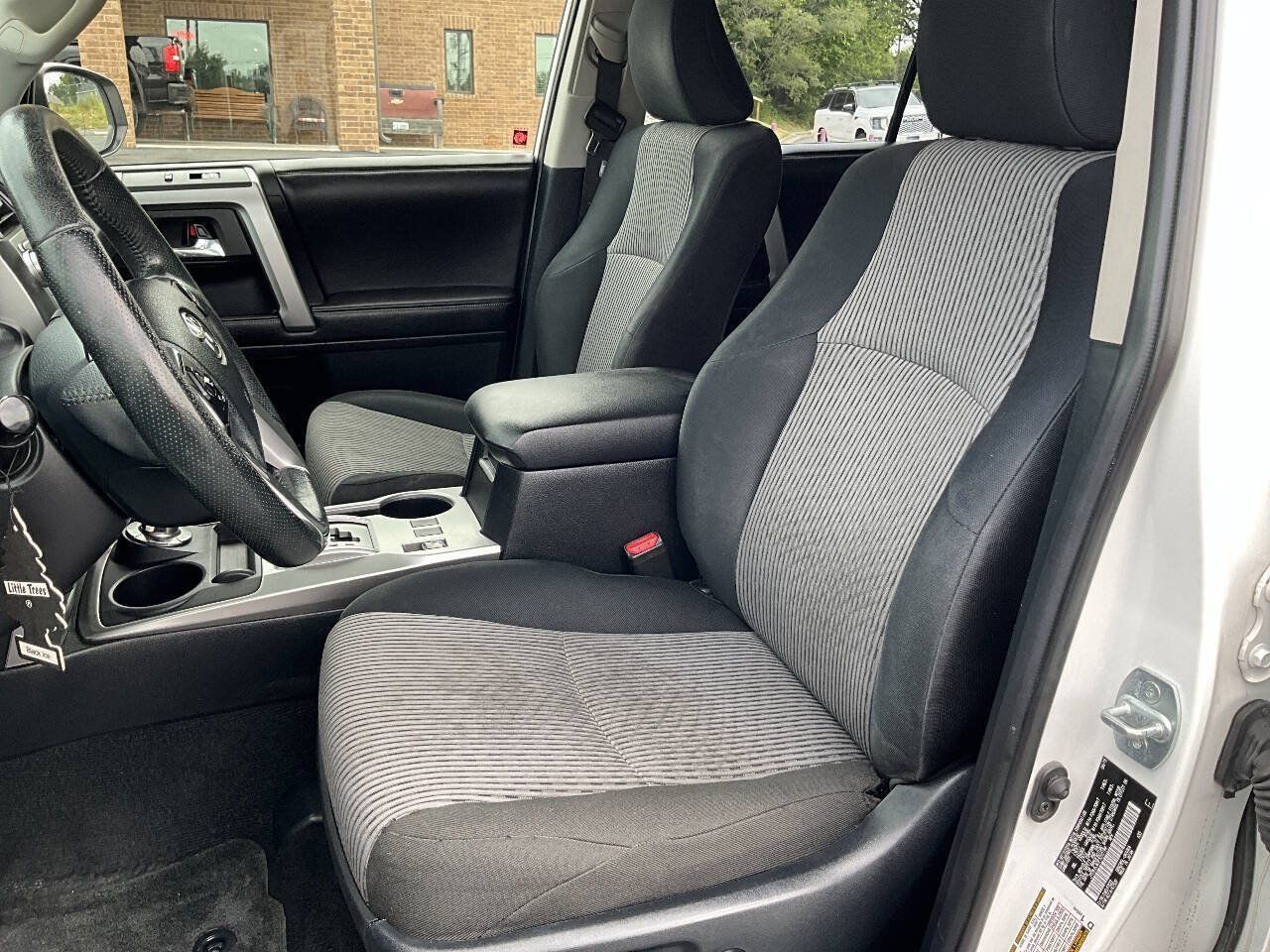 Used 2015 Toyota 4Runner SR5 w/ Four Season Floor Mat Package AWD/4WD image 12