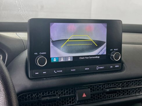 Used 2023 Honda HR-V LX image 13