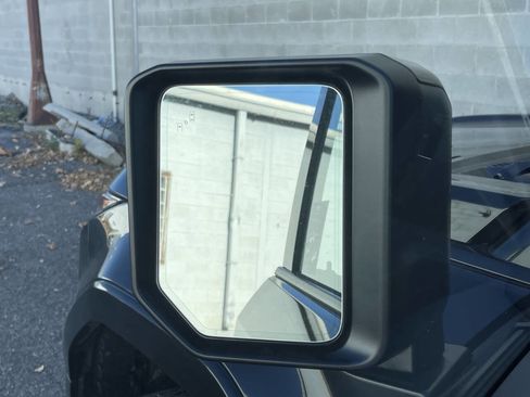 Used 2025 Lexus GX 550 image 4