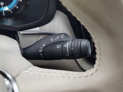 Used 2023 Volvo XC60 B5 Plus w/ Climate Package image 17