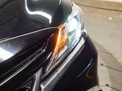 Used 2023 Toyota Camry SE w/ Audio Upgrade Package image 7