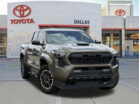 Used 2024 Toyota Tacoma TRD Sport AWD/4WD image 1