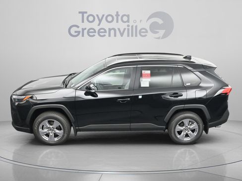 Used 2025 Toyota RAV4 XLE w/ Convenience Package FWD image 4