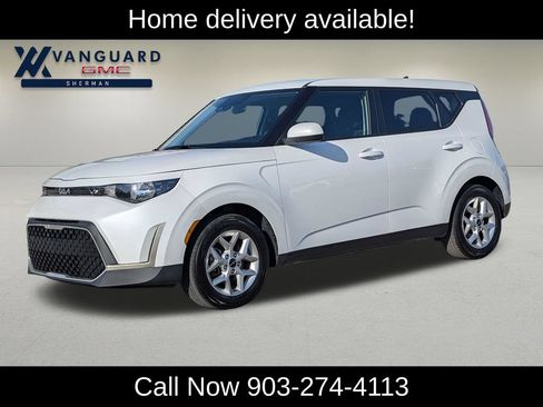 Used 2025 Kia Soul LX w/ LX Technology Package FWD image 3