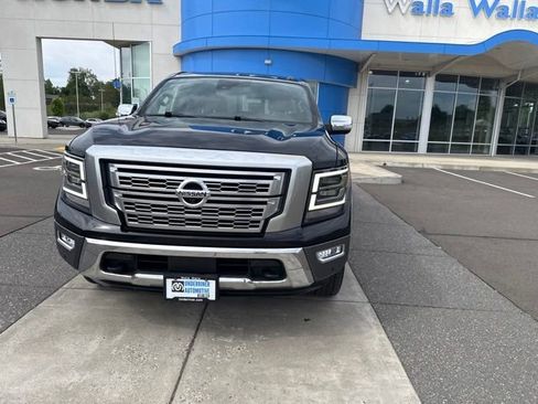 Used 2020 Nissan Titan Platinum Reserve w/ Moonroof Package AWD/4WD image 15