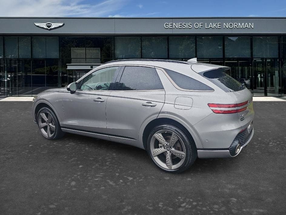 Used 2022 Genesis GV70 2.5T w/ Sport Prestige Package AWD/4WD image 6