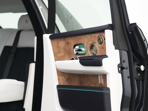 New 2026 Rolls-Royce Phantom Sedan image 34