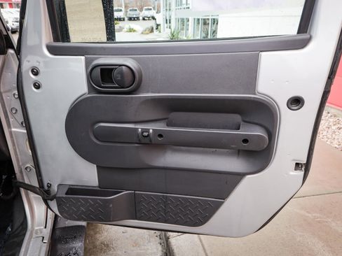 Used 2010 Jeep Wrangler Sahara image 24