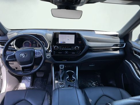 Certified 2025 Toyota Highlander XSE AWD/4WD image 20