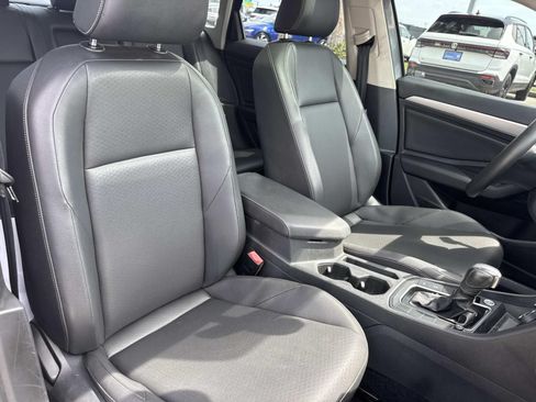 Used 2020 Volkswagen Jetta SE w/ SE Cold Weather Package FWD image 12