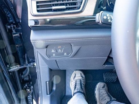 New 2026 Volkswagen Atlas SE image 26