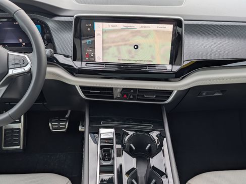 New 2026 Volkswagen Atlas Cross Sport SEL Premium R-Line image 11