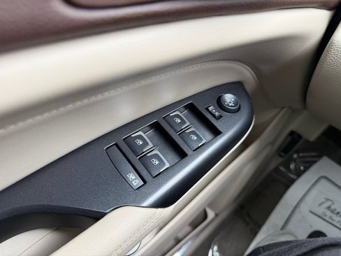 Used 2014 Cadillac SRX Luxury w/ Driver Awareness Package image 55