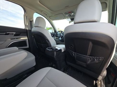 Used 2024 Kia Telluride S w/ S Sunroof Package image 15