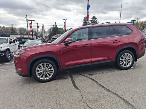 Used 2026 Toyota Grand Highlander Platinum image 9