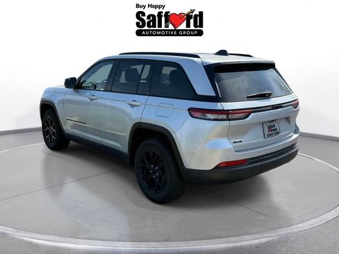Certified 2025 Jeep Grand Cherokee Altitude AWD/4WD image 6