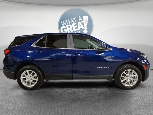Used 2023 Chevrolet Equinox LT image 2