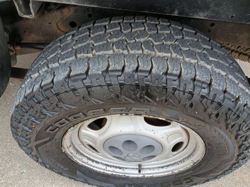 Used 2004 Dodge Dakota 2WD Club Cab w/ Hd Service Group image 31