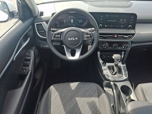 New 2026 Kia Seltos LX image 7