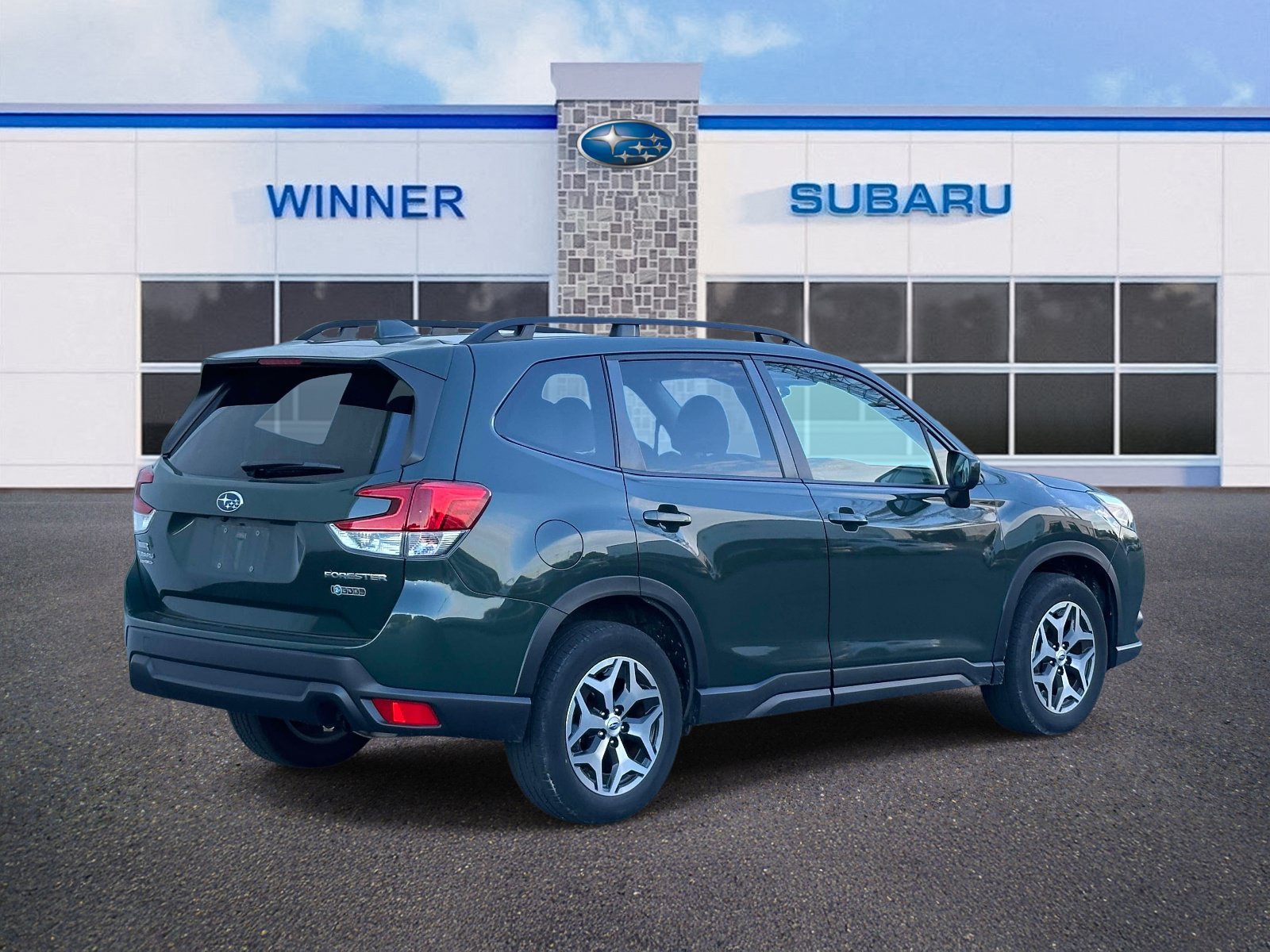 Used 2023 Subaru Forester Premium AWD/4WD image 5