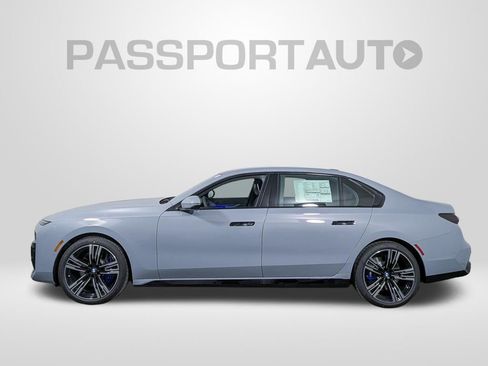 New 2026 BMW 760i xDrive image 2