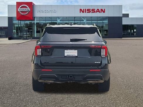 Used 2025 Ford Explorer ST-Line w/ ST-Line Street Pack AWD/4WD image 6