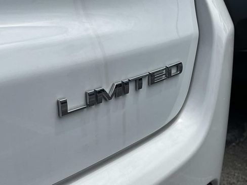 Used 2022 Jeep Compass Limited AWD/4WD image 12