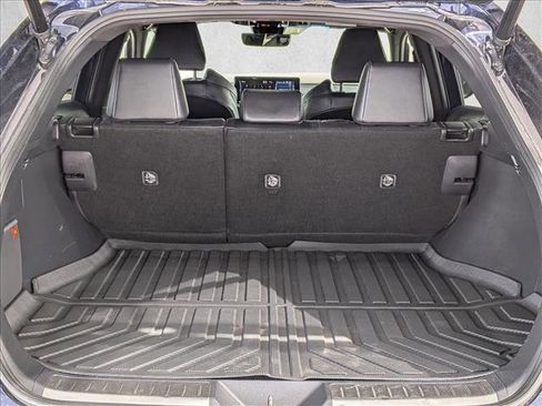 Used 2021 Toyota Venza XLE w/ Softex Package AWD/4WD image 6