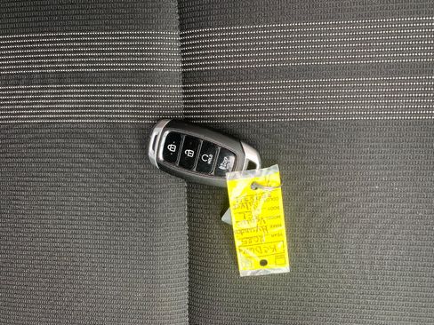 Used 2025 Hyundai Venue SEL FWD image 34