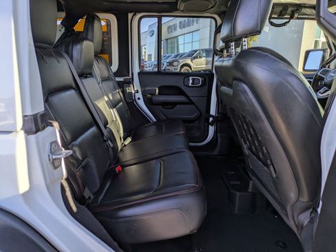 Used 2021 Jeep Wrangler Unlimited Rubicon image 30