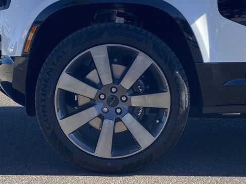 New 2026 Land Rover Defender 110 V8 image 22